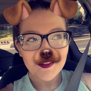 Meet your Posher, Lauren